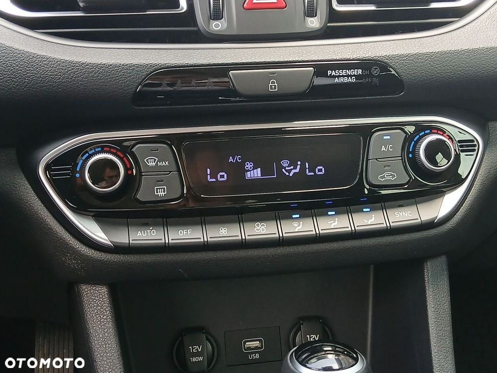 Hyundai i30 1.5 T-GDI 48V Smart DCT - 23