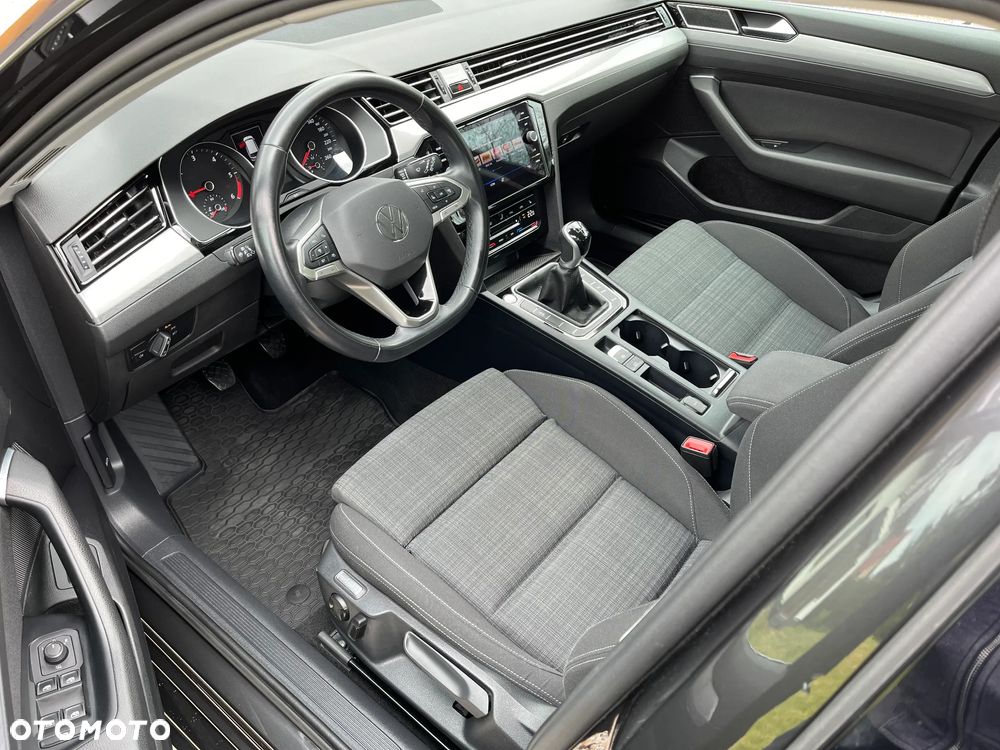 Volkswagen Passat Variant 2.0 TDI EVO Business - 5