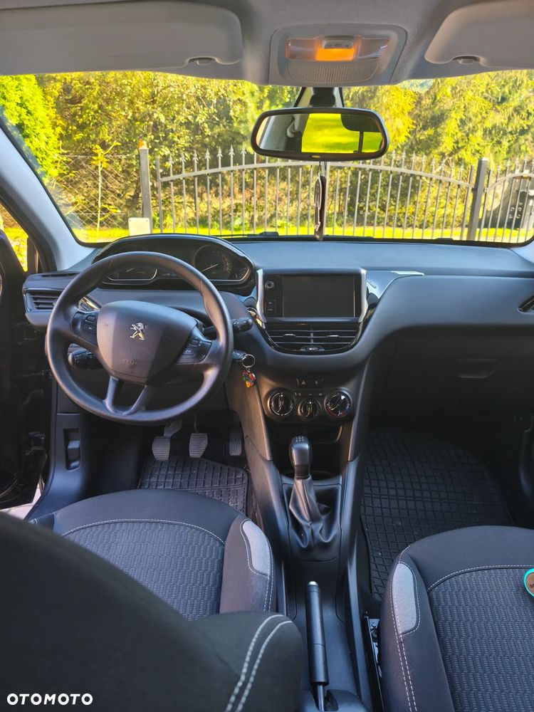 Peugeot 208 - 9