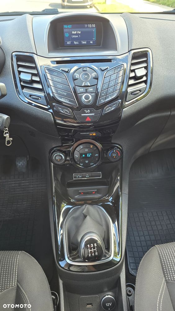 Ford Fiesta 1.0 EcoBoost STart-Stop Titanium - 8