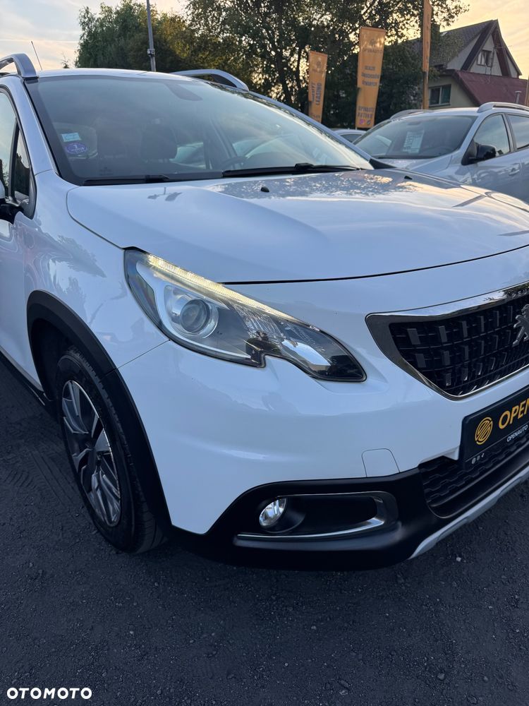 Peugeot 2008 1.2 Pure Tech GPF Allure S&S EAT6 - 13