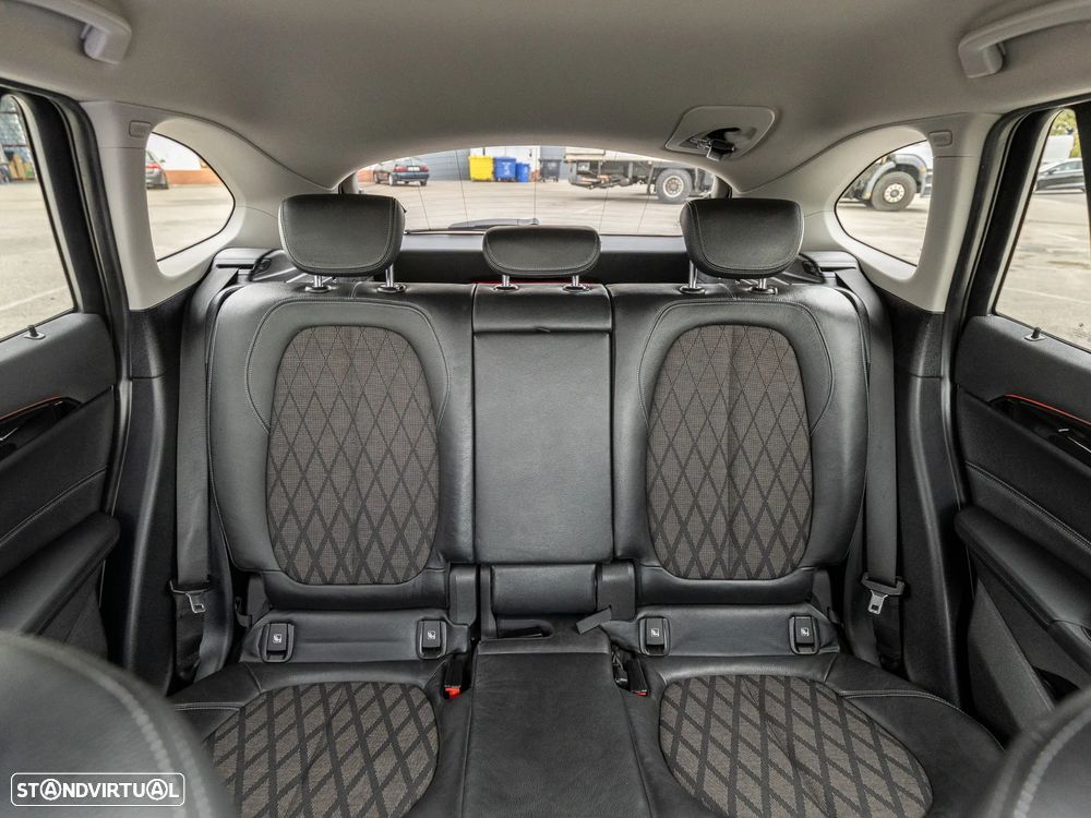 BMW X1 sDrive18d xLine - 7