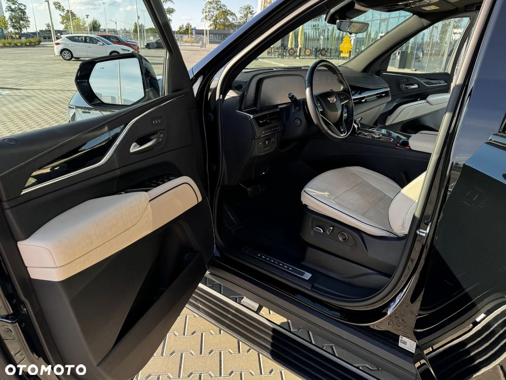 Cadillac Escalade 6.2 V8 AWD AT Platinum - 11