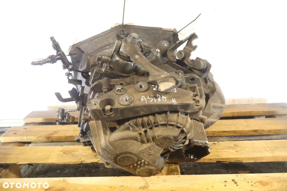 SKRZYNIA BIEGÓW 6 BIEGOWA OPEL ASTRA H 1.9CDTI 55186627 - 2