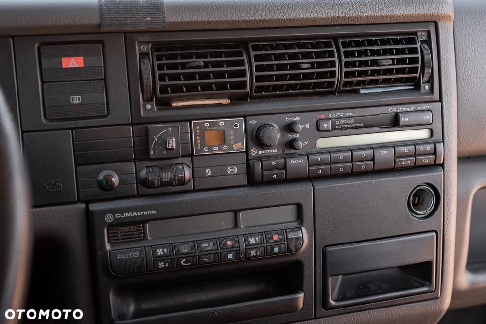 Volkswagen Multivan Standard - 11