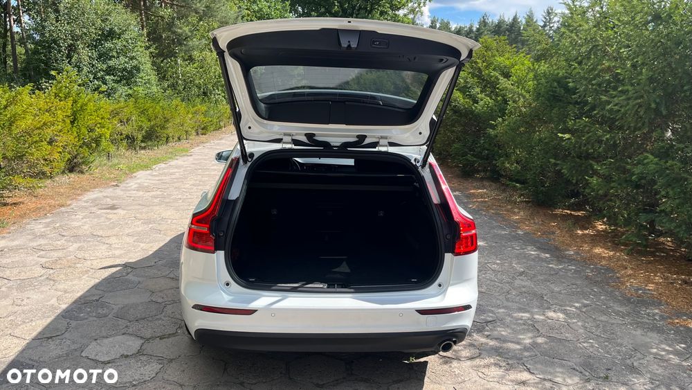 Volvo V60 D3 Momentum Pro - 10
