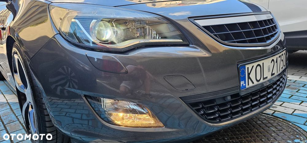 Opel Astra 1.6 T Cosmo - 34