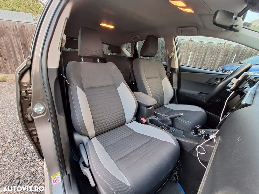 Toyota Auris - 29