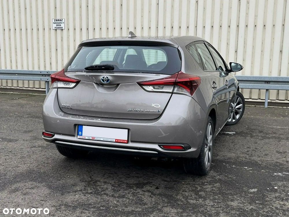 Toyota Auris - 10