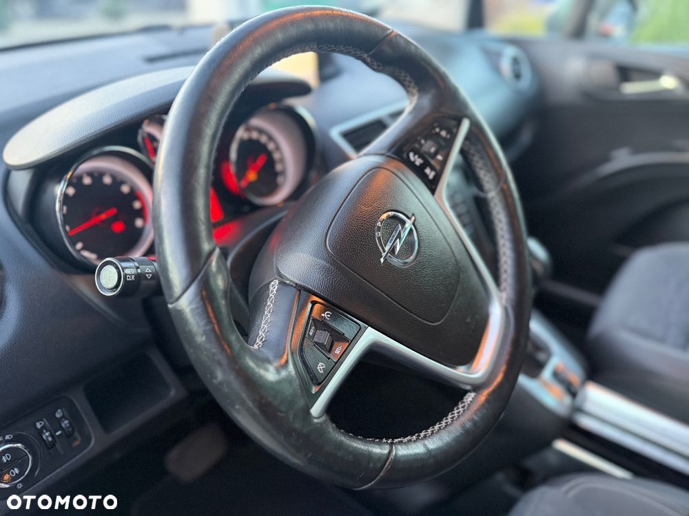 Opel Meriva - 8