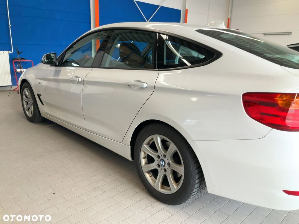 BMW 3GT 318d Sport Line - 2