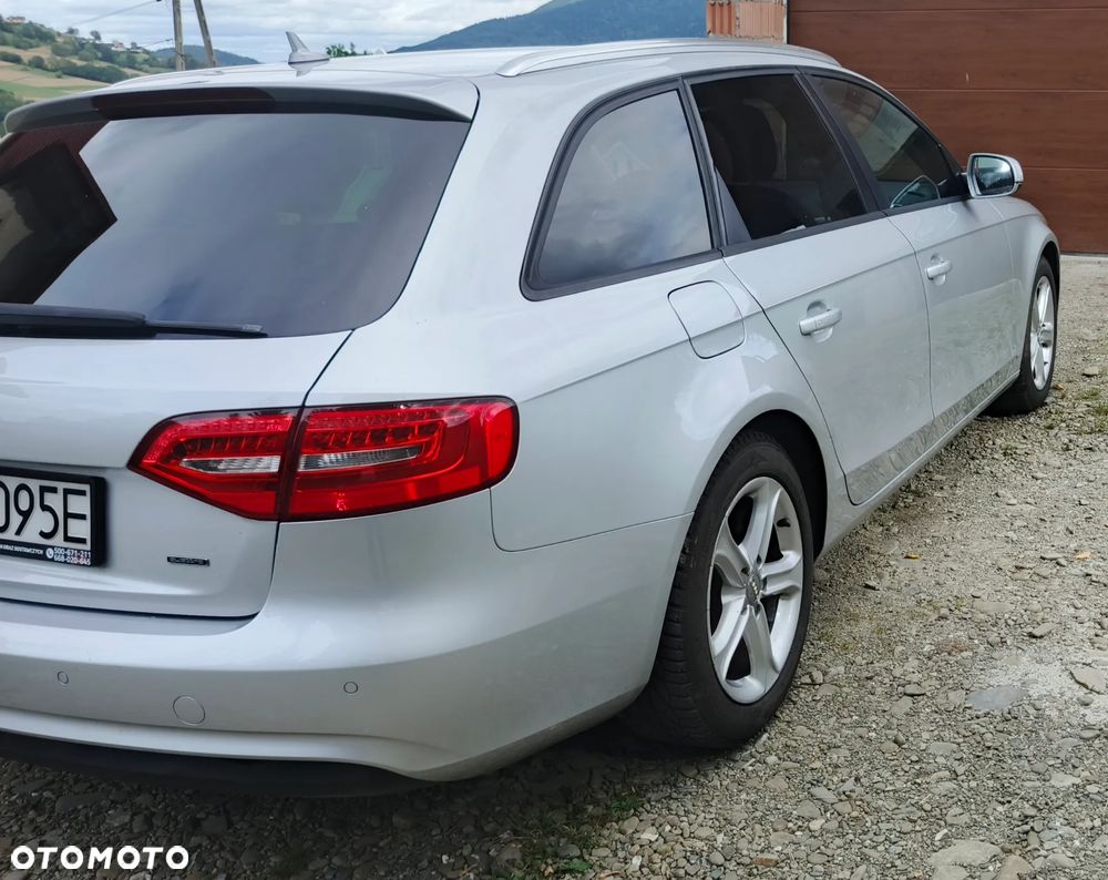 Audi A4 2012 photo 4