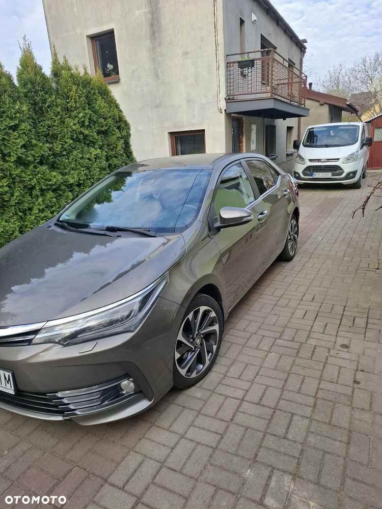 Toyota Corolla 1.6 Classic Plus - 12