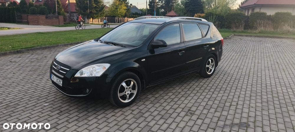 Kia Ceed - 1