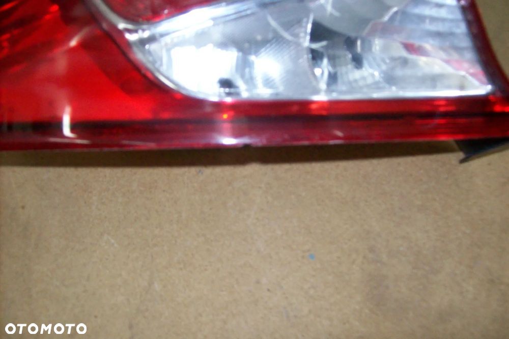 lampa tylna lewa ford fiesta mk 7 - 4