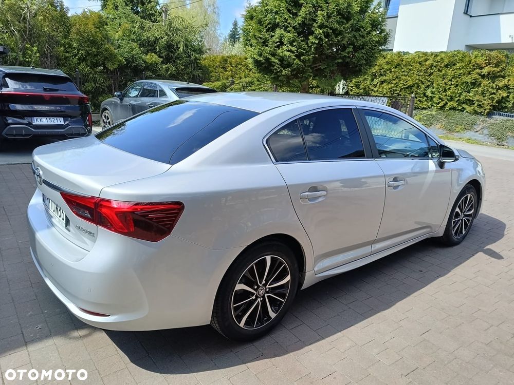 Toyota Avensis 1.8 Prestige MS - 6