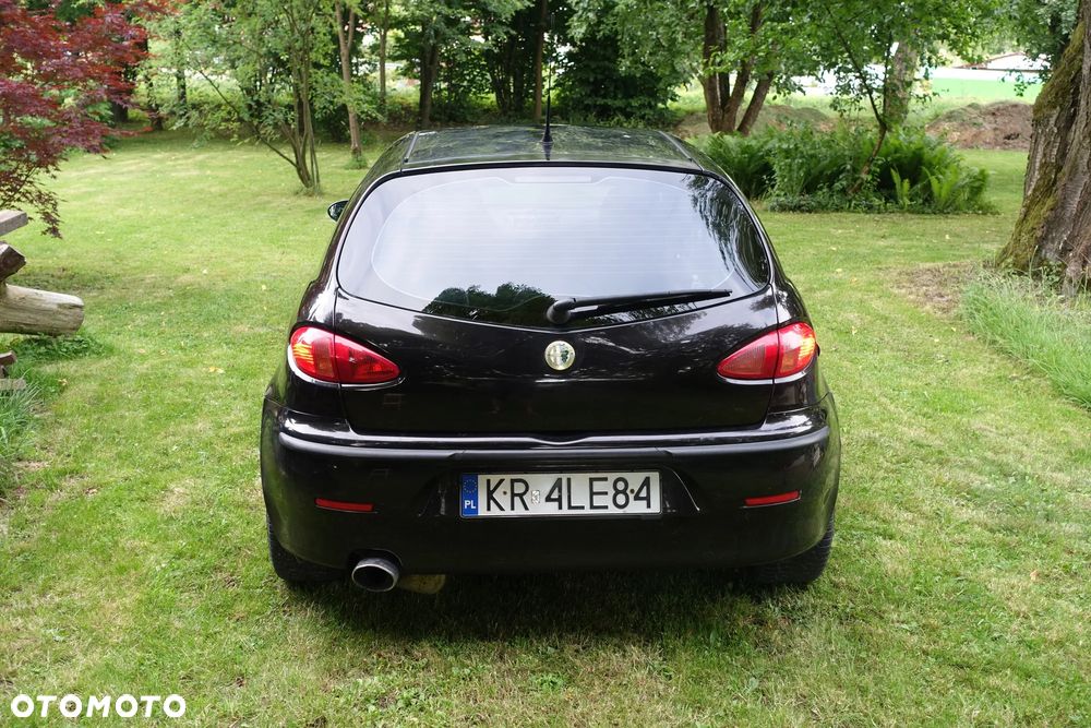 Alfa Romeo 147 2.0 Seles.Distinctive - 4