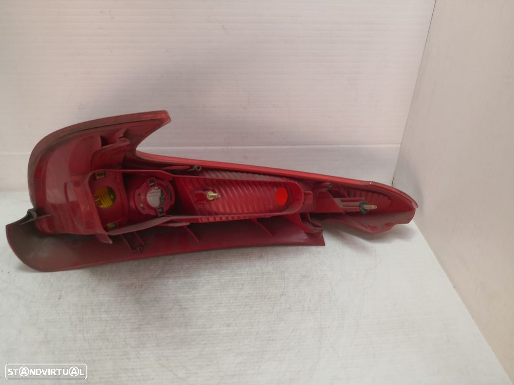 Farolim Stop Dto Peugeot 206 Sw (2E/K) - 4