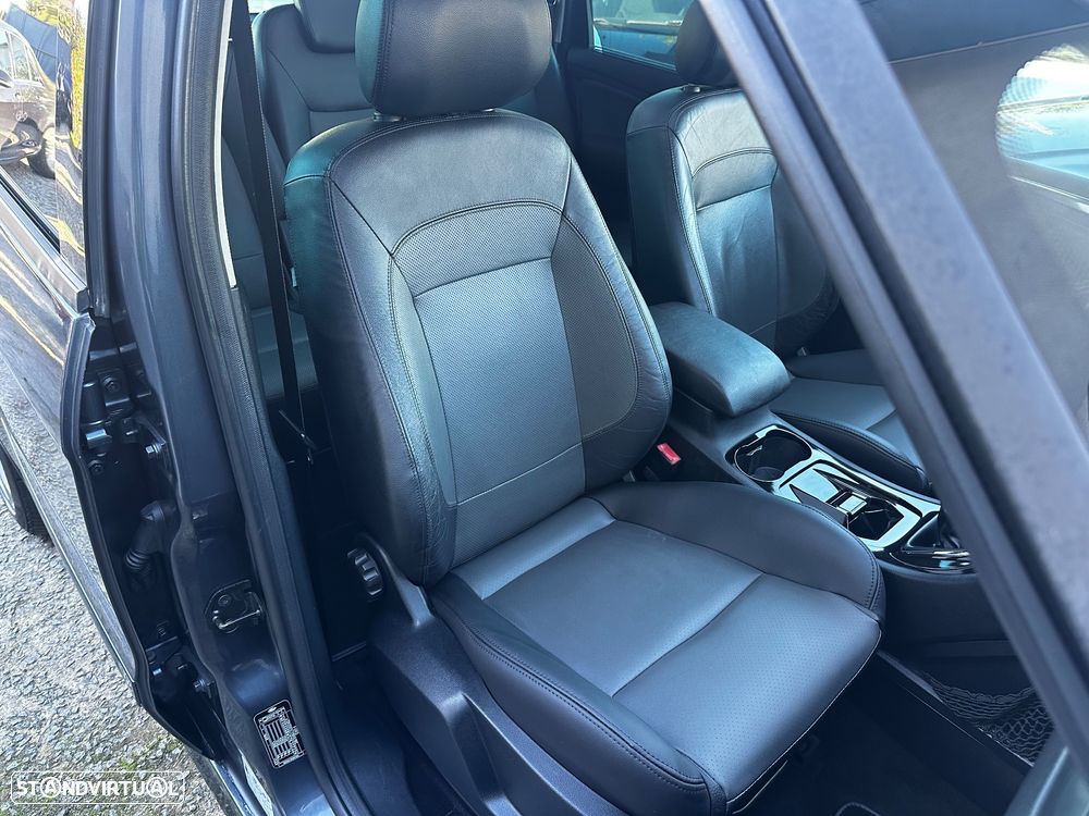 Ford S-Max 2.0 TDCi Titanium 7L - 18