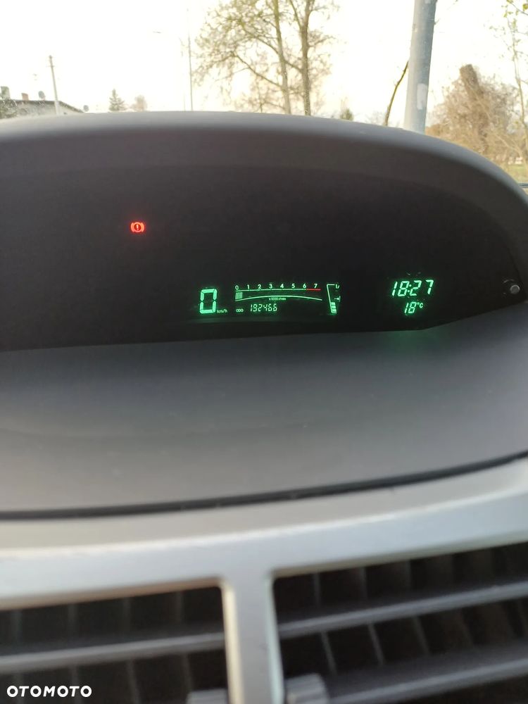 Daihatsu Charade - 10