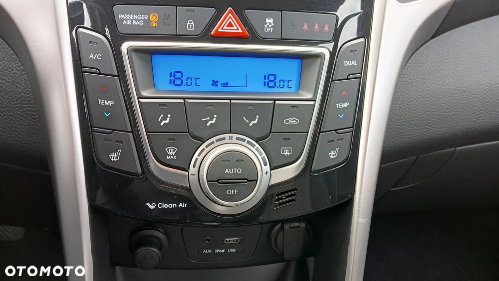 Hyundai i30 blue 1.6 GDI Trend - 17