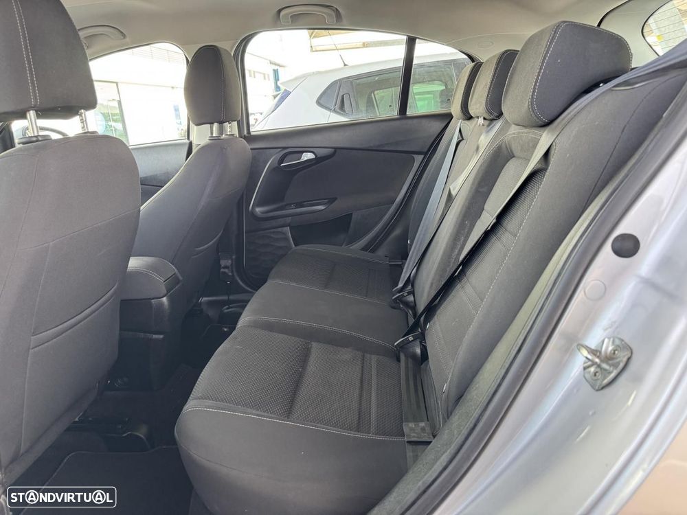 Fiat Tipo Station Wagon 1.3 M-Jet Lounge — fotografia 26