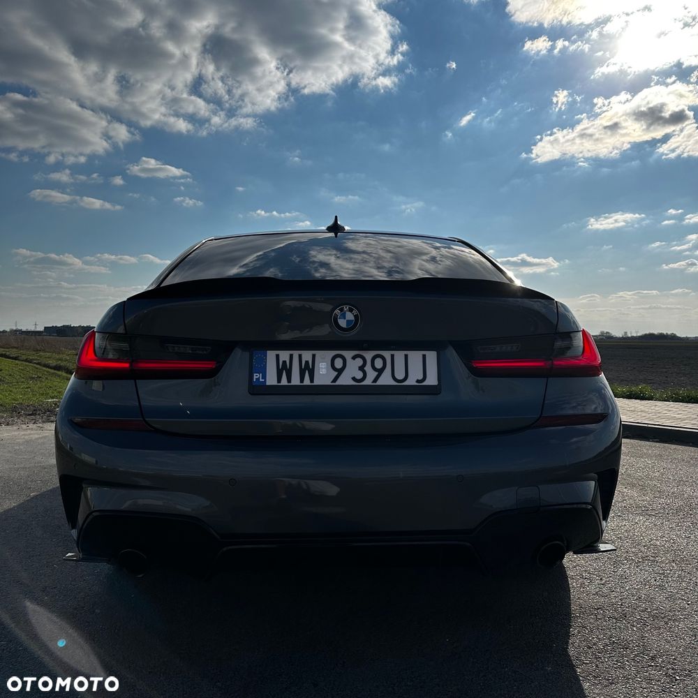 BMW Seria 3 330i M Sport - 8
