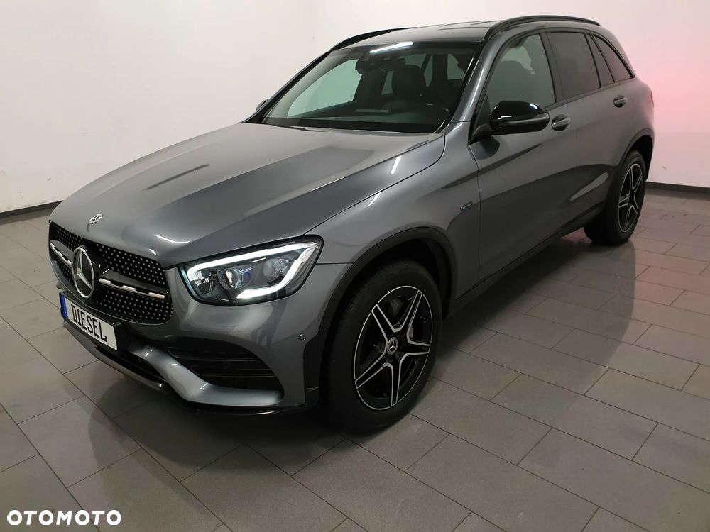 Mercedes-Benz GLC 300 de 4Matic 9G-TRONIC AMG Line Plus - 36