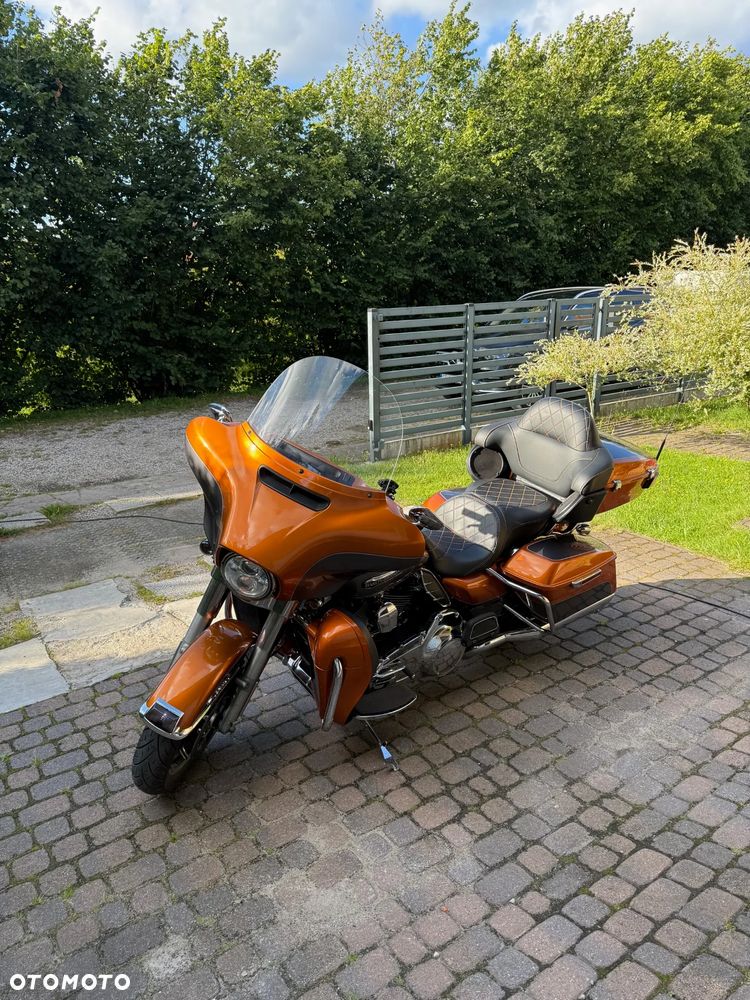 Harley-Davidson FLHTCU Ultra - 1