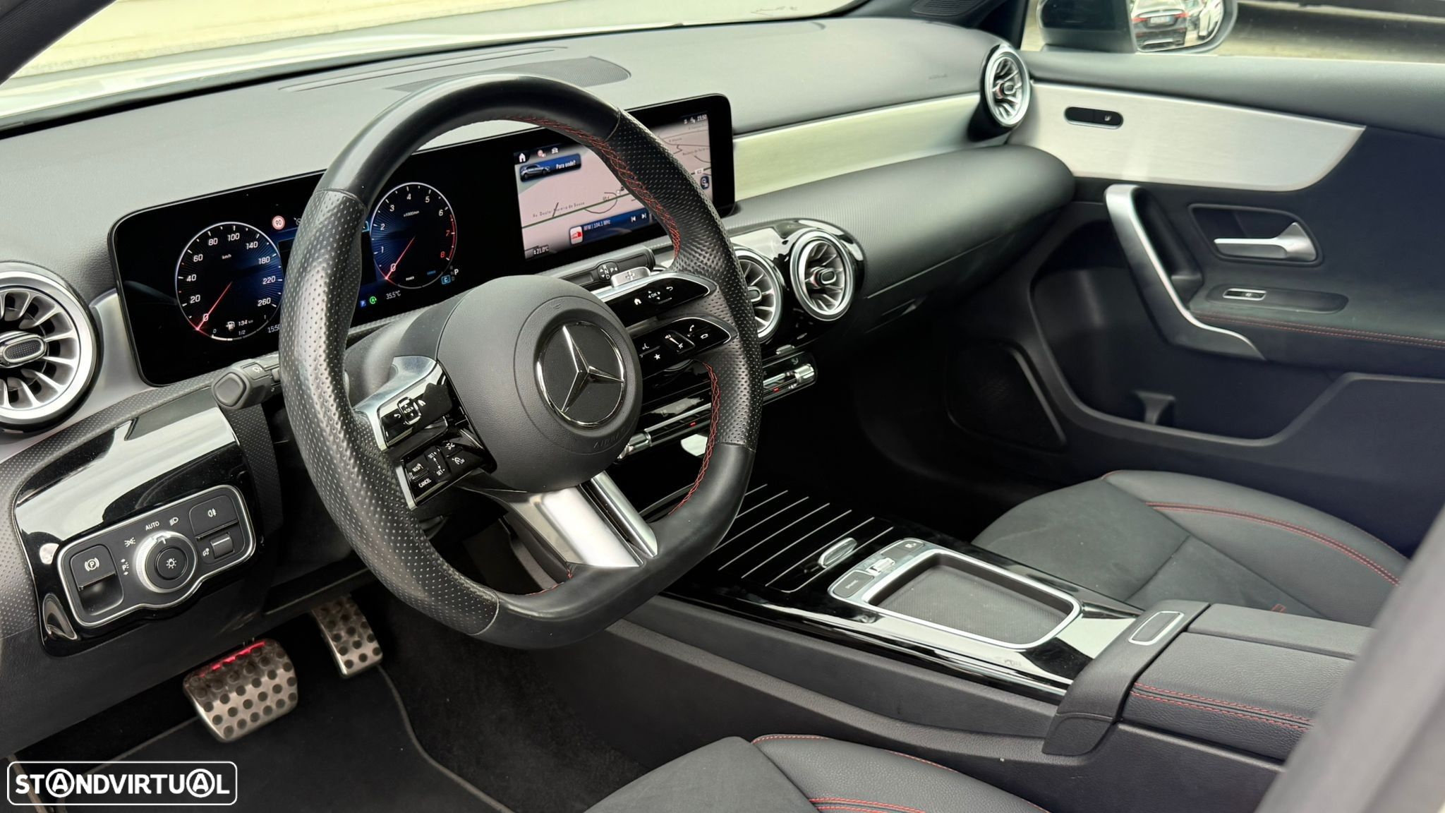 Mercedes-Benz A 200 AMG Line - 14