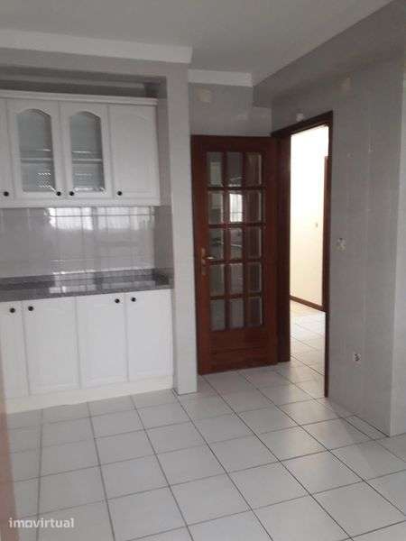 Apartamento T3 com lugar de Garage - Grande imagem: 3/12