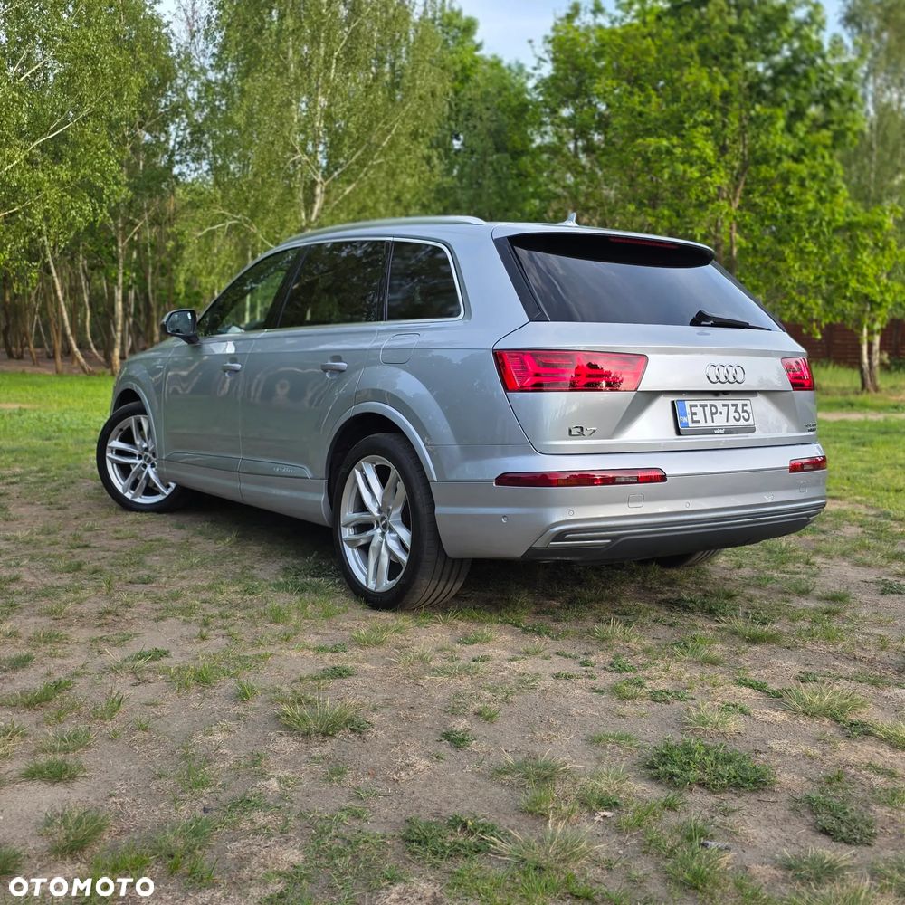 Audi Q7 - 7