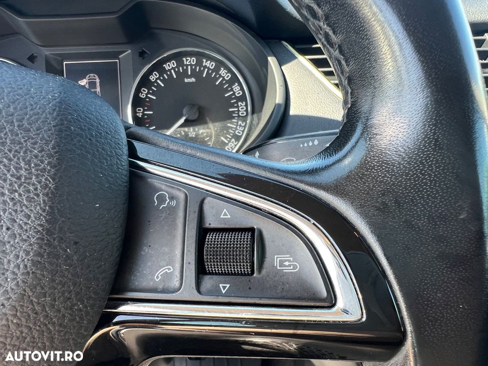 Skoda Octavia 1.2 TSI STYLE - 23