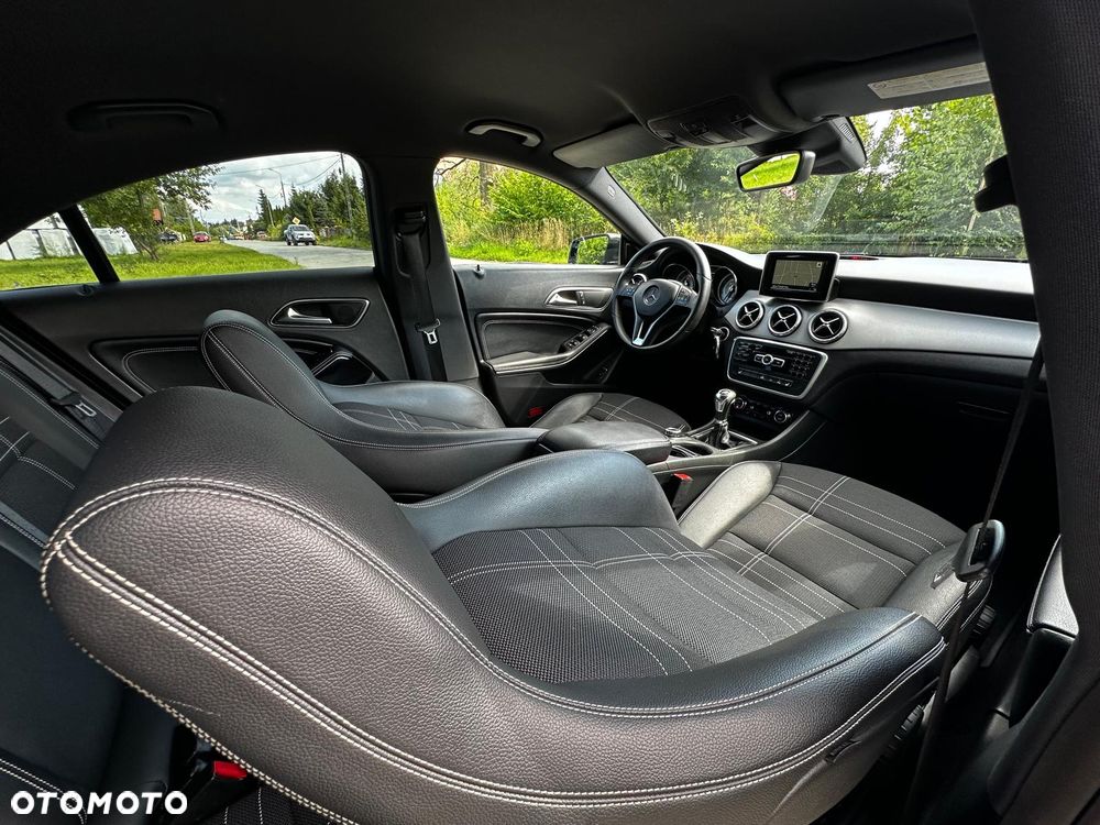 Mercedes-Benz CLA 200 Peak Edition - 4