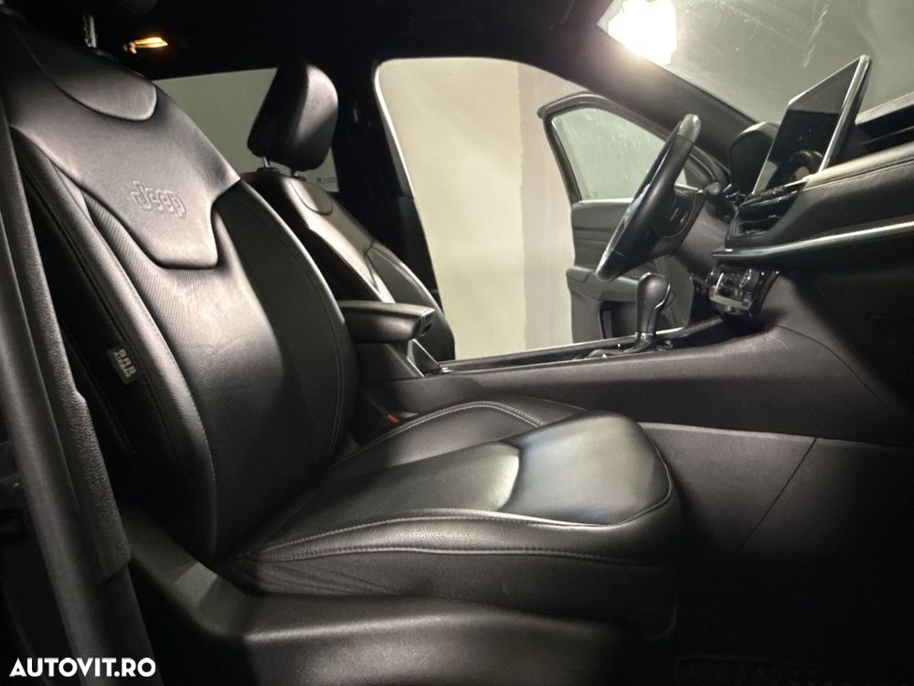 Jeep Compass - 12
