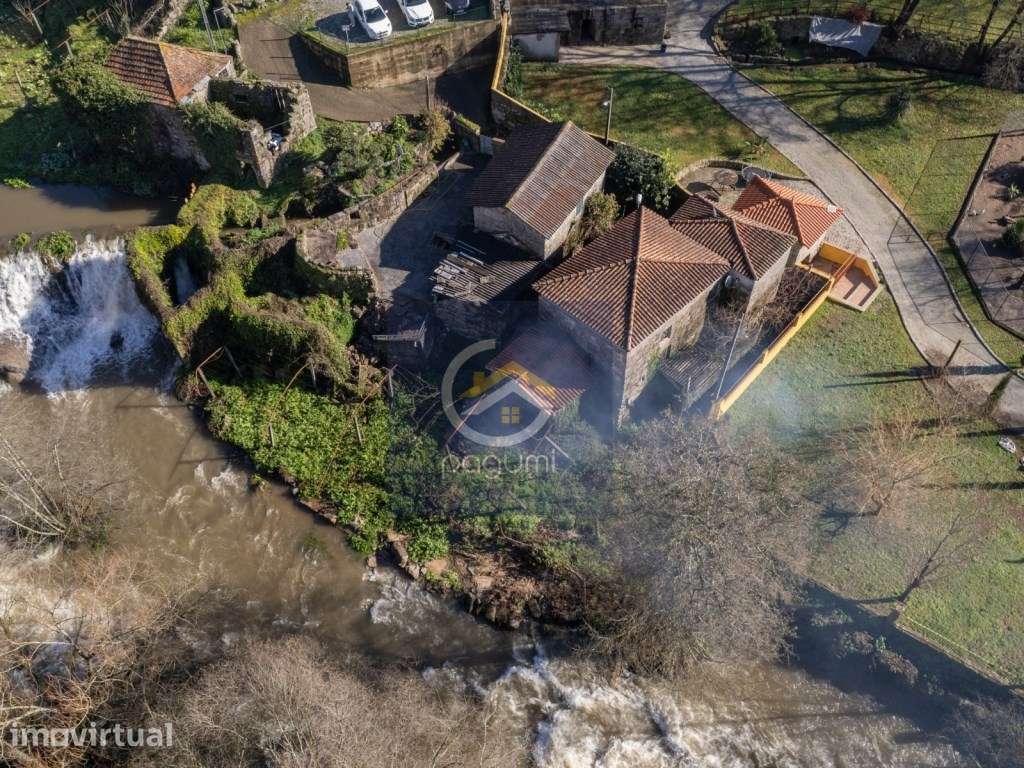 Moradia para Restauro em Guilhufe, Penafiel: Localização Estratégic... - Grande imagem: 2/19