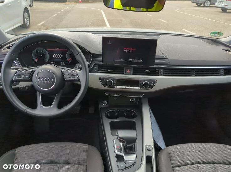 Audi A4 Limousine - 5