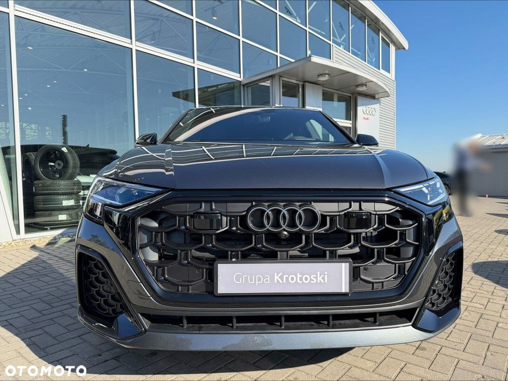 Audi Q8 - 11
