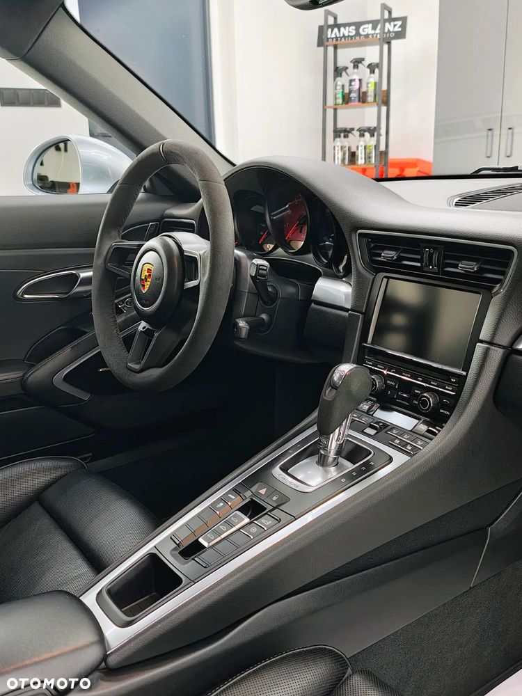 Porsche 911 Carrera PDK - 5