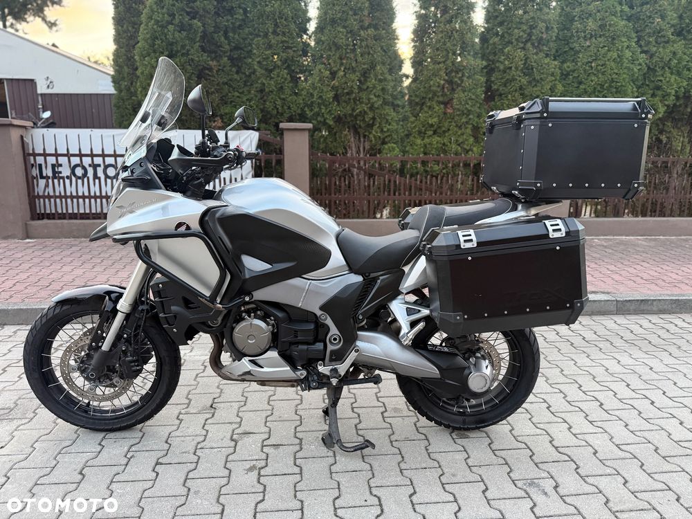 Honda VFR - 15