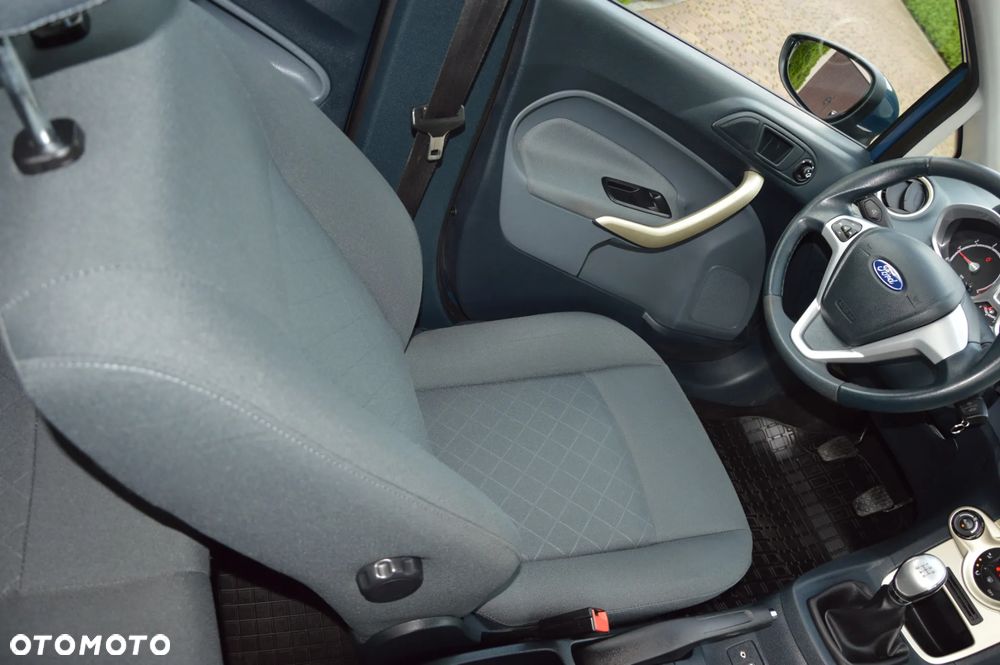 Ford Fiesta 1.6 Ghia EU5 - 13