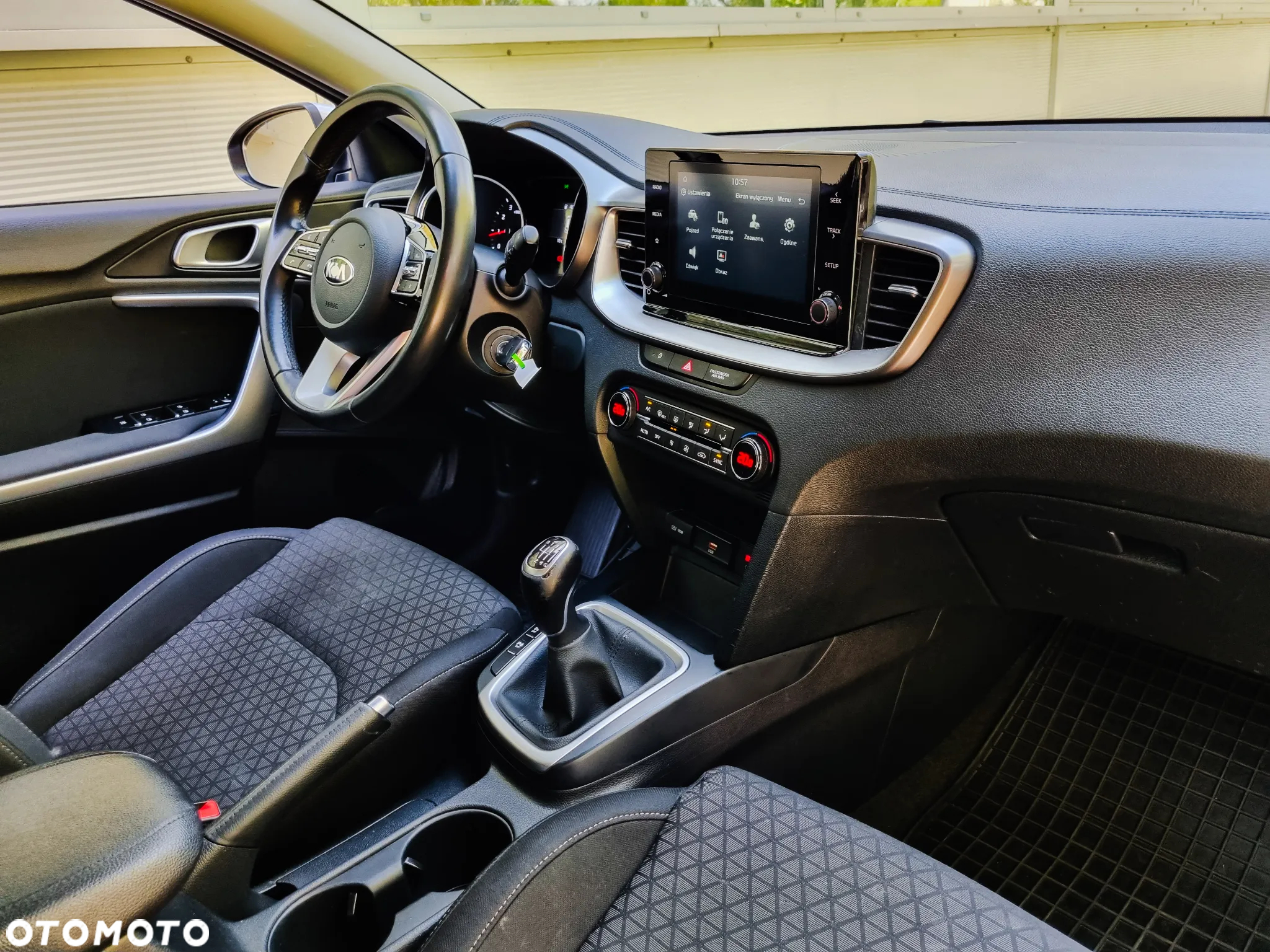 Kia Ceed 1.4 T-GDI L - 25