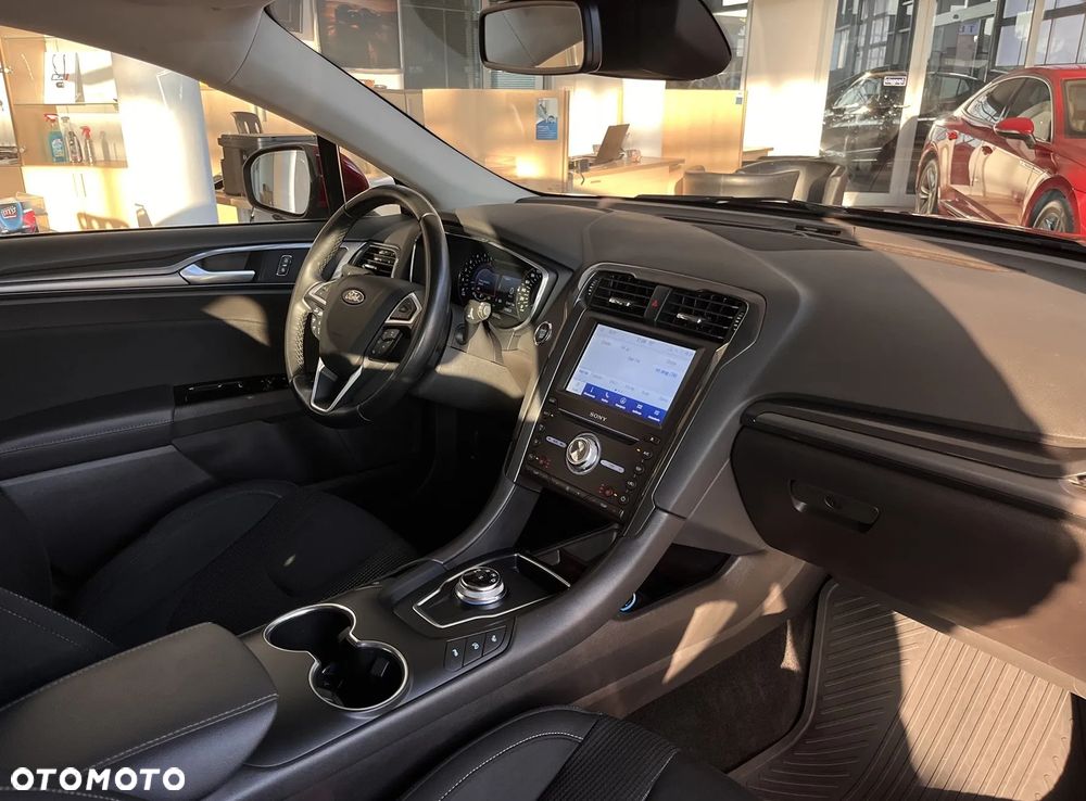 Ford Mondeo 2.0 EcoBlue Titanium - 22