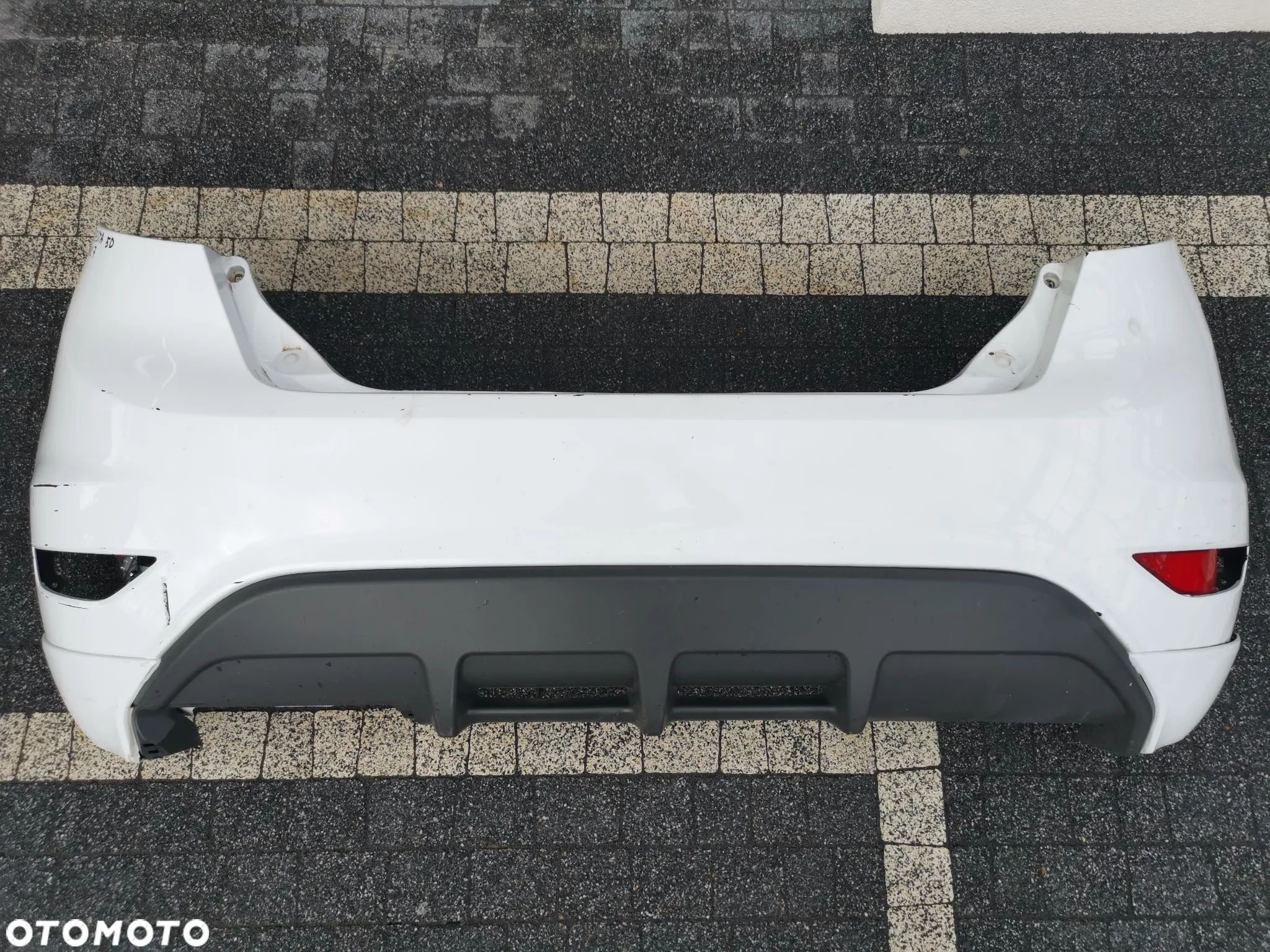 Ford Fiesta MK7 5D Zderzak Tylny Tył - 1