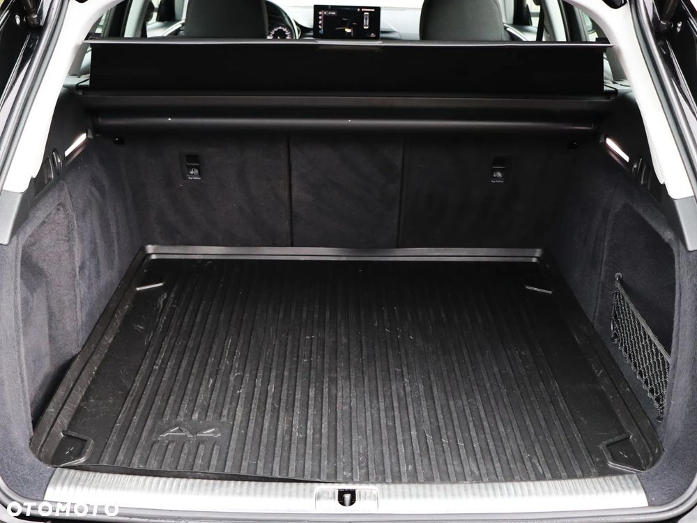Audi A4 Avant 35 TDI mHEV S Line S tronic - 39