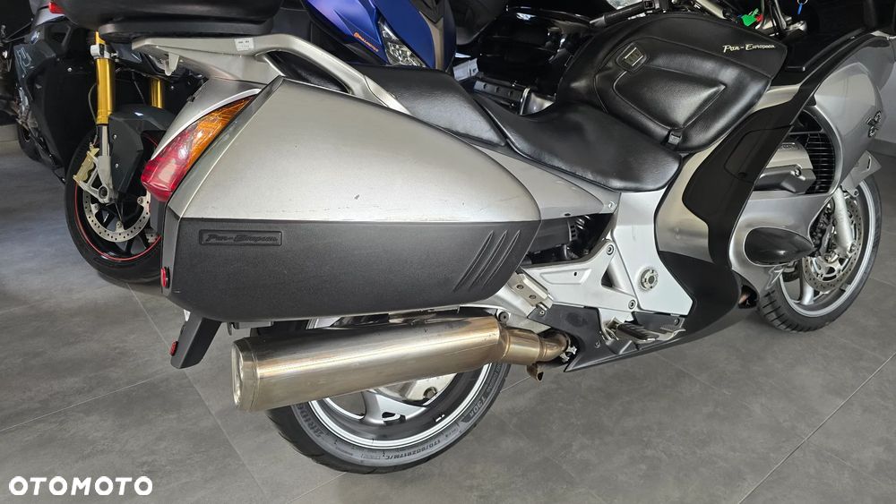 Honda ST - 22