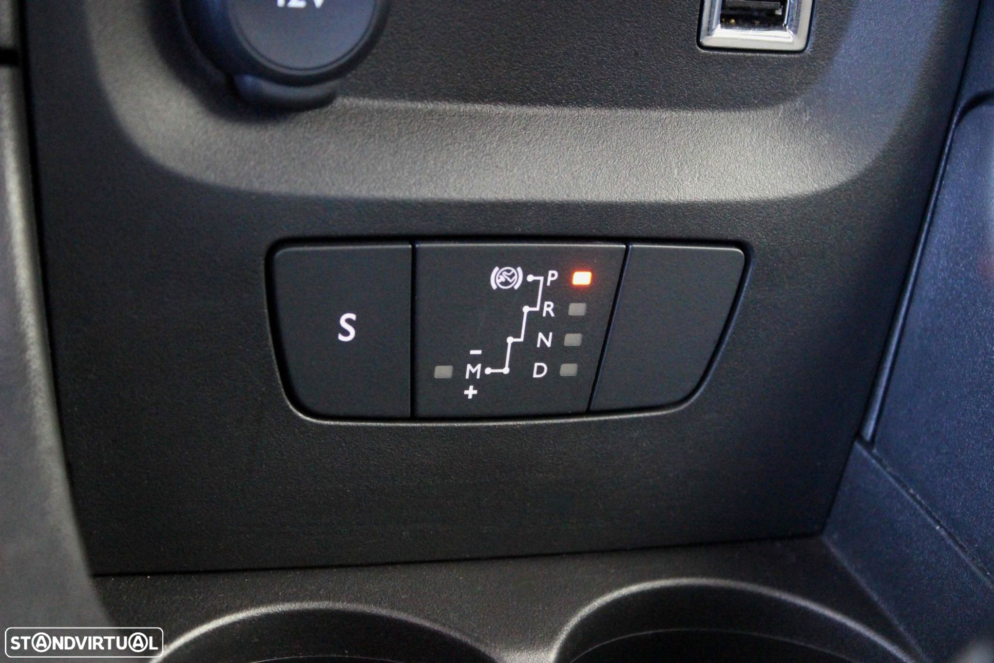Citroën C3 1.2 PureTech Shine Pack EAT6 - 28