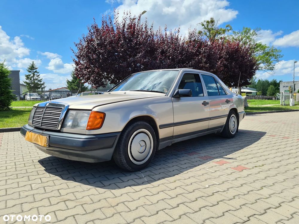 Mercedes-Benz W124 (1984-1993) - 1
