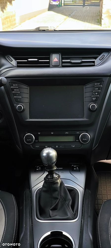 Toyota Avensis 2.0 D-4D Premium - 8
