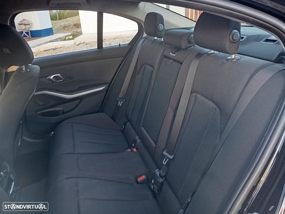 BMW 330 - 11
